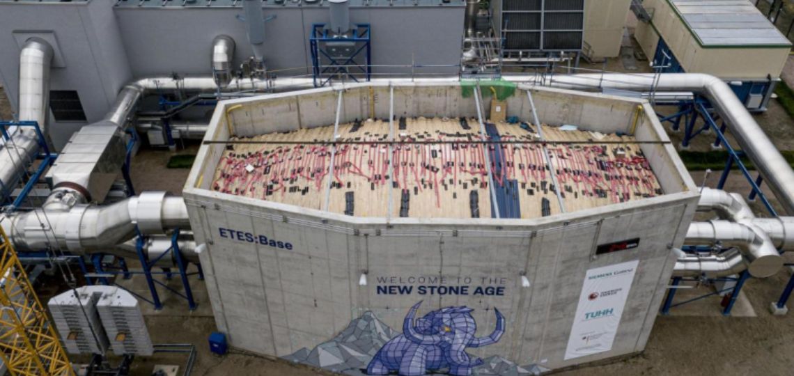 Electrothermal energy storage