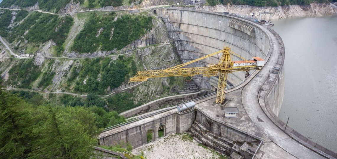 Ingouri dam